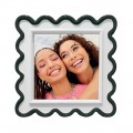 Wavy photo frame magnets